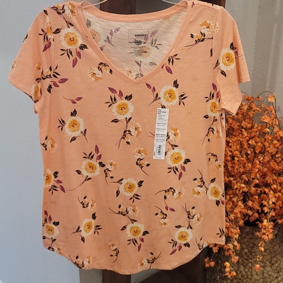 Sonoma Tops - NWT floral t-shirt